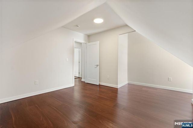 826 George Street 2nd Floor, Plainfield, NJ 07062