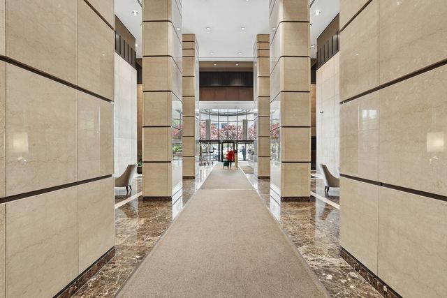 330 E 38th St Apt 43P, New York City, NY 10016