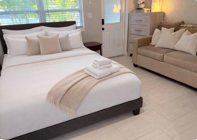 1214 BAY PINE BOULEVARD B, Indian Rocks Beach, FL 33785