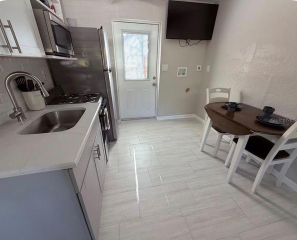 1214 BAY PINE BOULEVARD B, Indian Rocks Beach, FL 33785