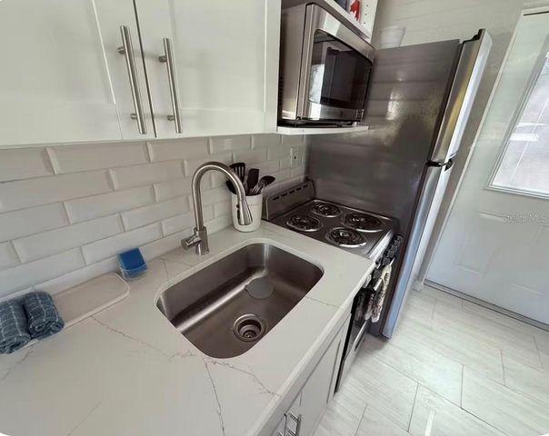 1214 BAY PINE BOULEVARD B, Indian Rocks Beach, FL 33785