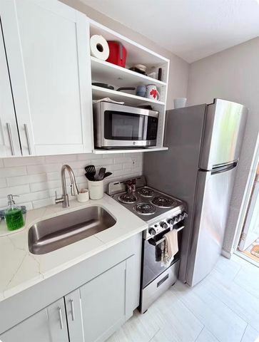 1214 BAY PINE BOULEVARD B, Indian Rocks Beach, FL 33785