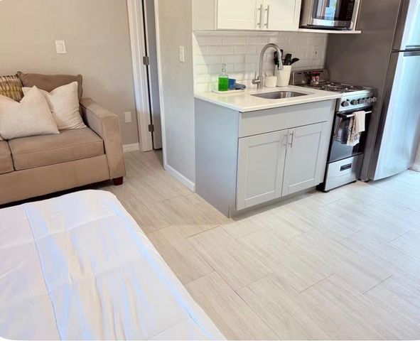 1214 BAY PINE BOULEVARD B, Indian Rocks Beach, FL 33785