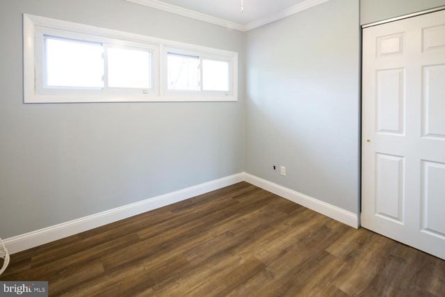 11 CARLISLE RD, Newark, DE 19713