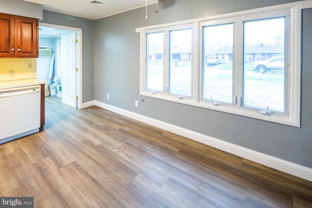 11 CARLISLE RD, Newark, DE 19713