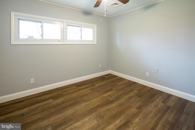 11 CARLISLE RD, Newark, DE 19713