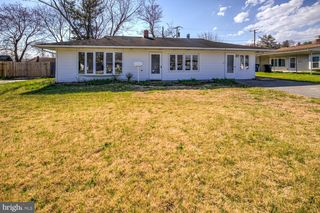 11 CARLISLE RD, Newark, DE 19713