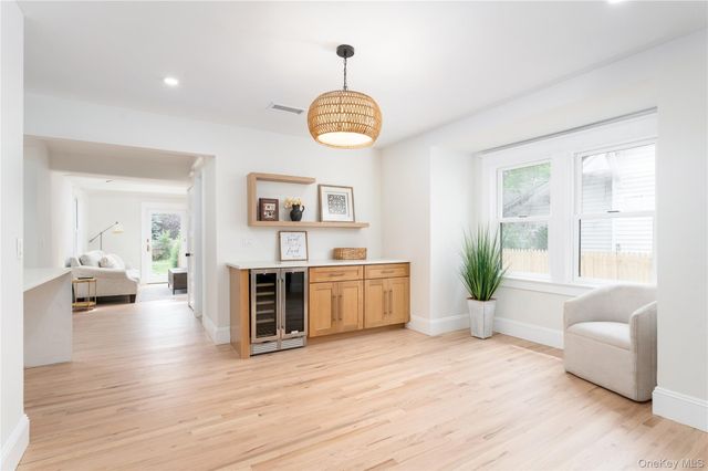 85 Garfield Avenue, Sayville, NY 11782