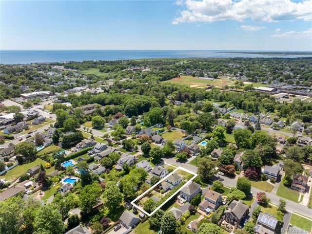 85 Garfield Avenue, Sayville, NY 11782