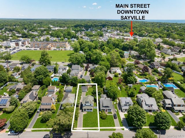 85 Garfield Avenue, Sayville, NY 11782