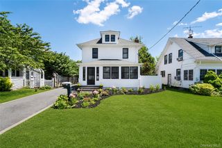 85 Garfield Avenue, Sayville, NY 11782