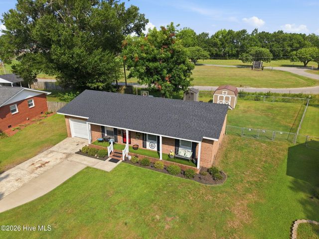 4114 Edgewood Drive, Ayden, NC 28513
