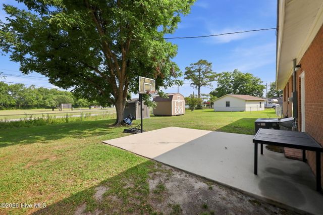 4114 Edgewood Drive, Ayden, NC 28513