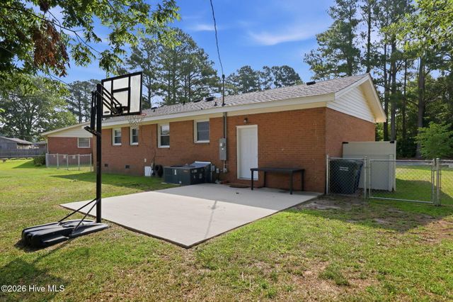4114 Edgewood Drive, Ayden, NC 28513