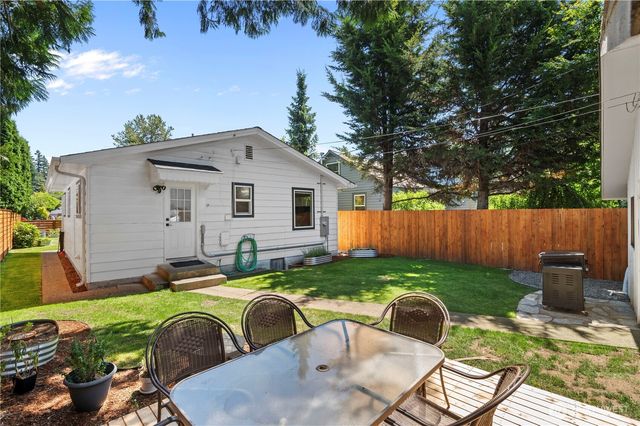 420 French Avenue, Arlington, WA 98223