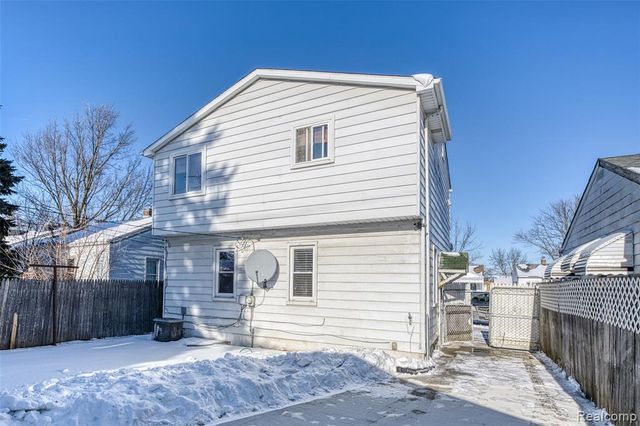 2209 Progress Avenue, Lincoln Park, MI 48146