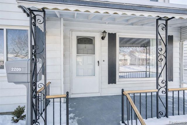 2209 Progress Avenue, Lincoln Park, MI 48146