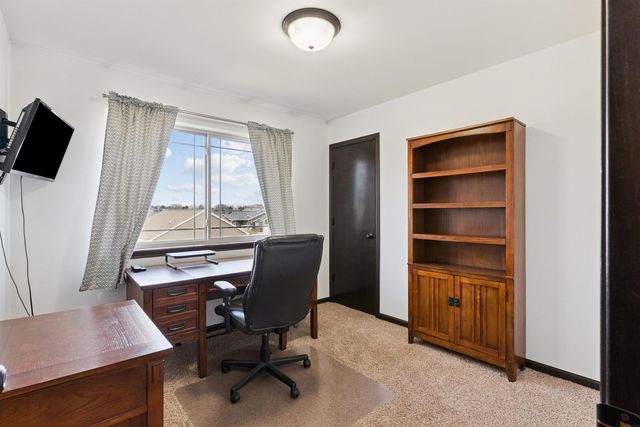 4106 Mourning Dove Drive, Waterloo, IA 50702