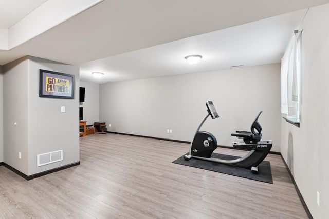 4106 Mourning Dove Drive, Waterloo, IA 50702