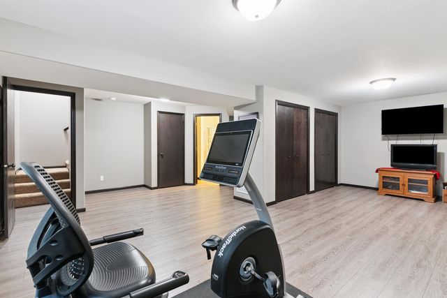 4106 Mourning Dove Drive, Waterloo, IA 50702