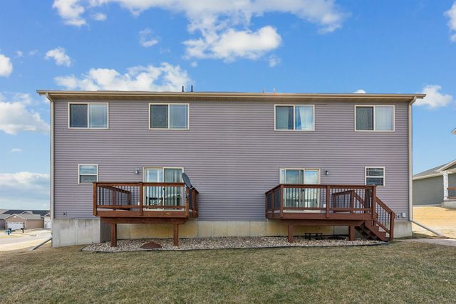 4106 Mourning Dove Drive, Waterloo, IA 50702