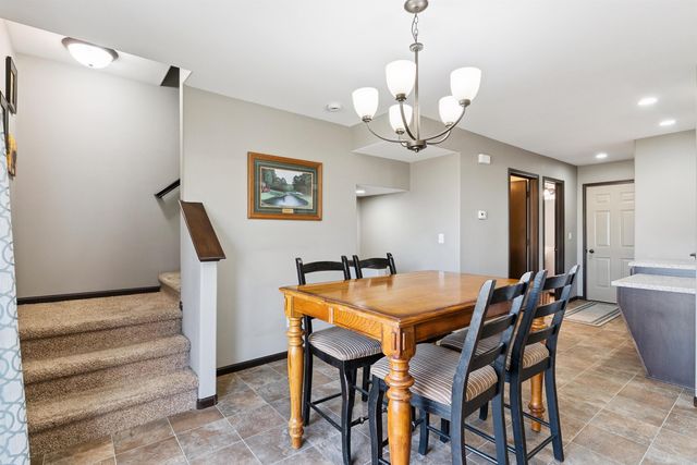 4106 Mourning Dove Drive, Waterloo, IA 50702