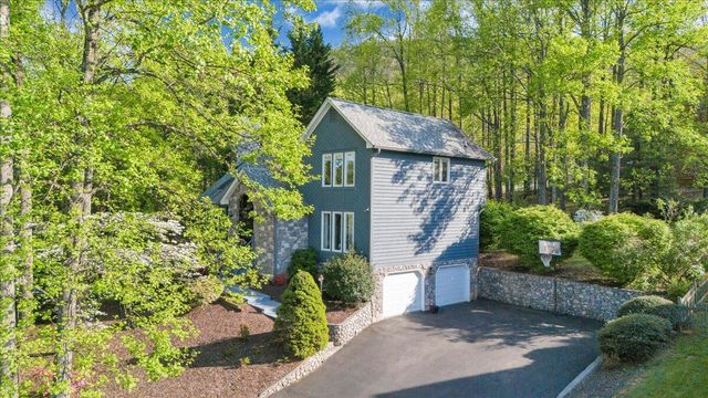 662 Stayman RD, Roanoke, VA 24019