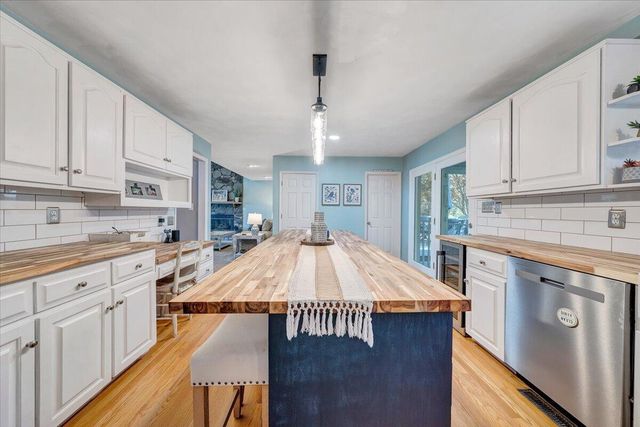 662 Stayman RD, Roanoke, VA 24019