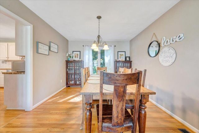 662 Stayman RD, Roanoke, VA 24019