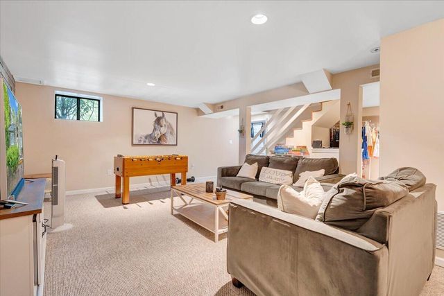 662 Stayman RD, Roanoke, VA 24019
