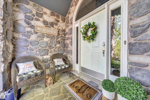 662 Stayman RD, Roanoke, VA 24019