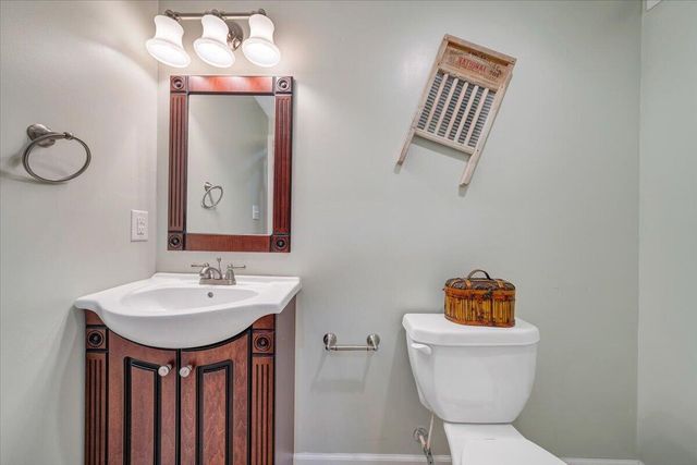 662 Stayman RD, Roanoke, VA 24019