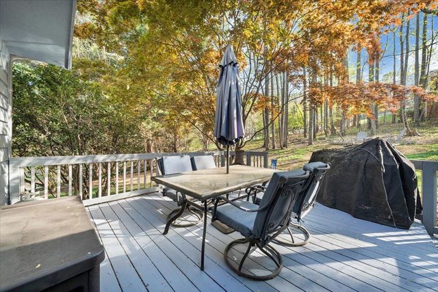 662 Stayman RD, Roanoke, VA 24019