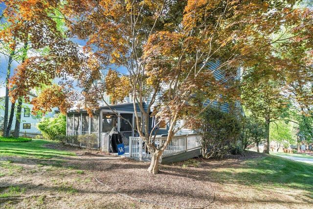 662 Stayman RD, Roanoke, VA 24019