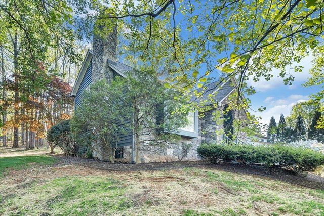 662 Stayman RD, Roanoke, VA 24019