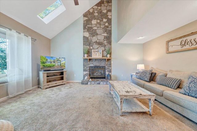 662 Stayman RD, Roanoke, VA 24019