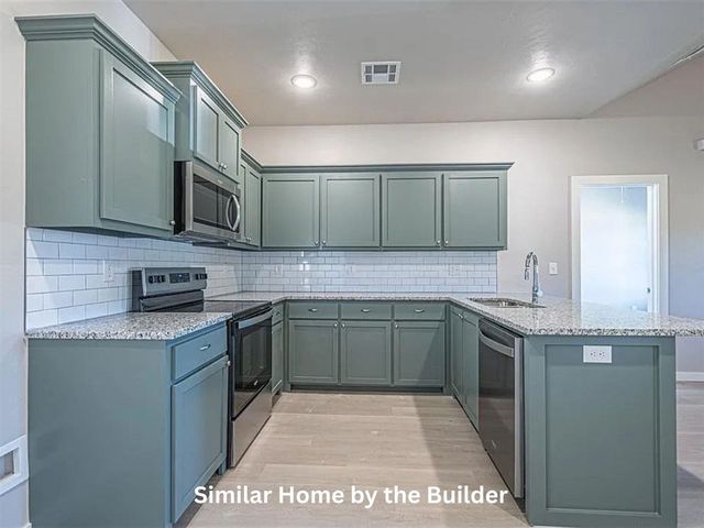 1816 SW Monroe Ave, Lawton, OK 73501