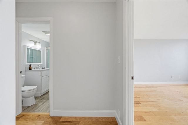 20 Hammond Pond Pkwy 506, Newton, MA 02467
