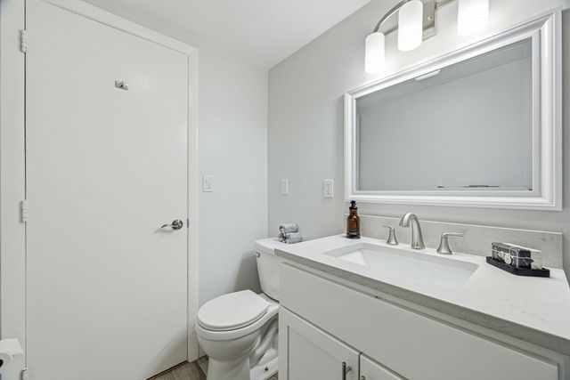 20 Hammond Pond Pkwy 506, Newton, MA 02467