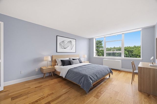 20 Hammond Pond Pkwy 506, Newton, MA 02467