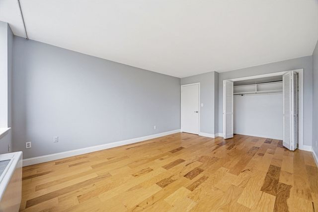 20 Hammond Pond Pkwy 506, Newton, MA 02467