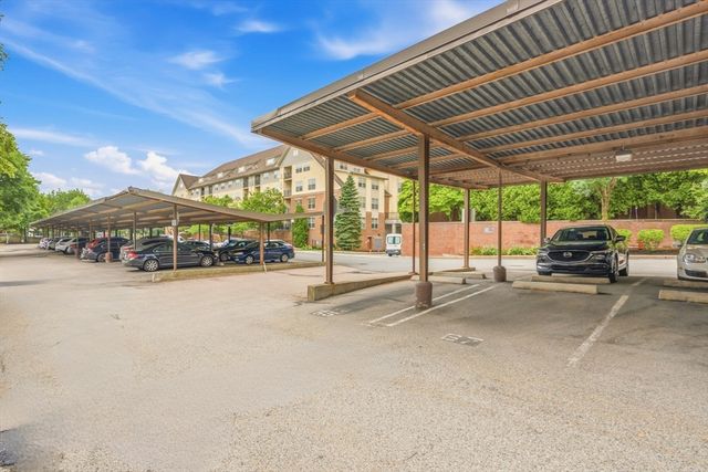 20 Hammond Pond Pkwy 506, Newton, MA 02467