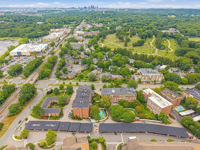 20 Hammond Pond Pkwy 506, Newton, MA 02467