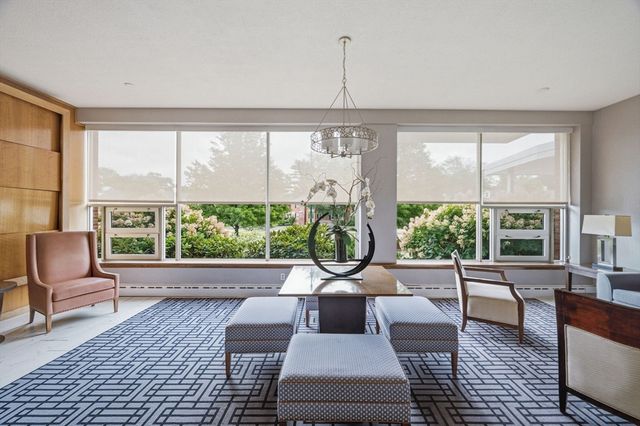 20 Hammond Pond Pkwy 506, Newton, MA 02467