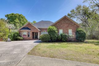 218 Hickory Lane, Hampstead, NC 28443
