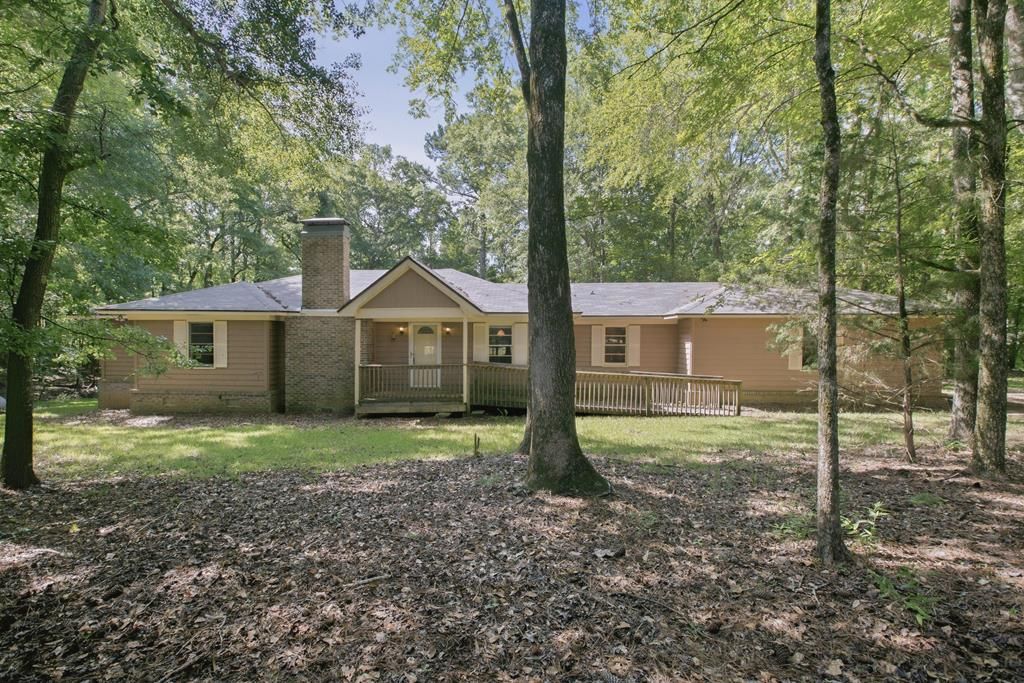 945 Deer Run Drive, Ellerslie, GA 31807