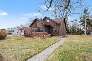 23043 Francis Street E, St. Clair Shores, MI 48082