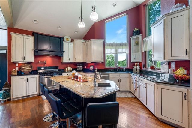 22047 E Dawn Hill Road, Siloam Springs, AR 72761