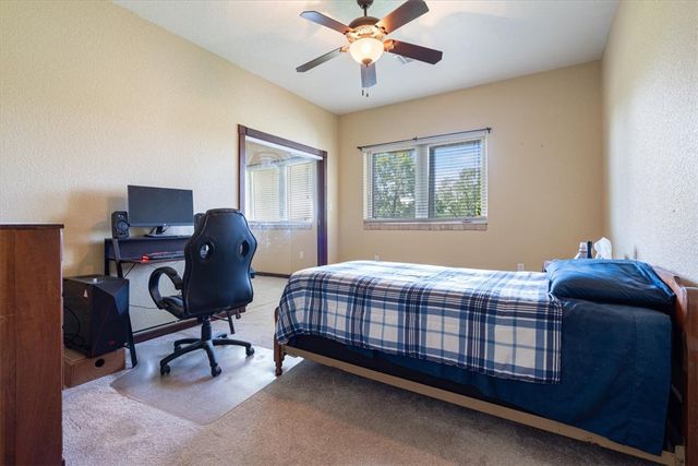 22047 E Dawn Hill Road, Siloam Springs, AR 72761