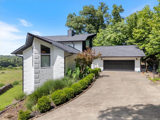 22047 E Dawn Hill Road, Siloam Springs, AR 72761